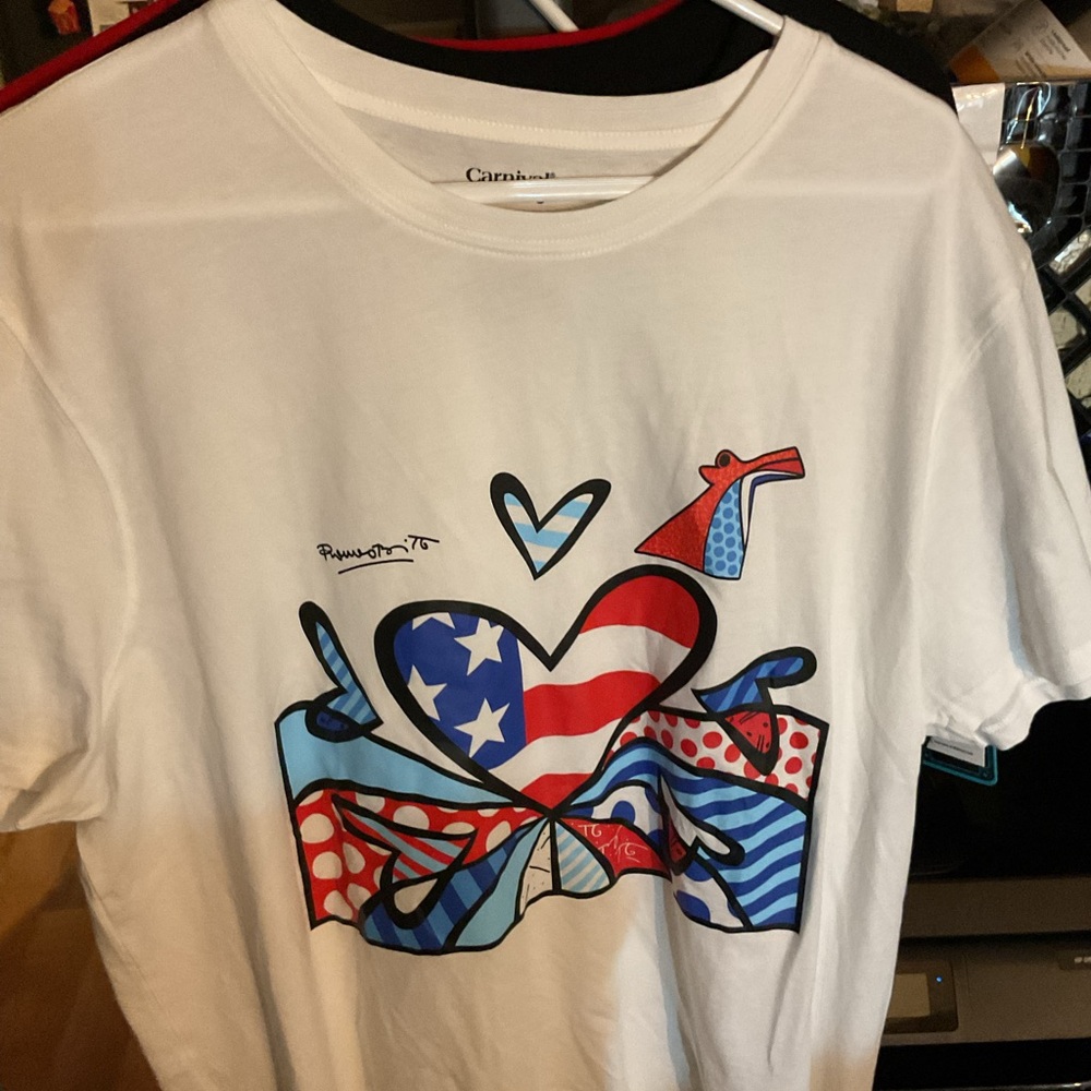Carnival White Short Sleeve Graphic Tee - Red & Blue Heart Design